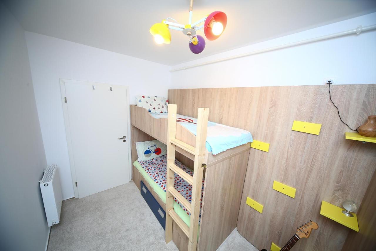 B&M Apartment Braşov Eksteriør billede
