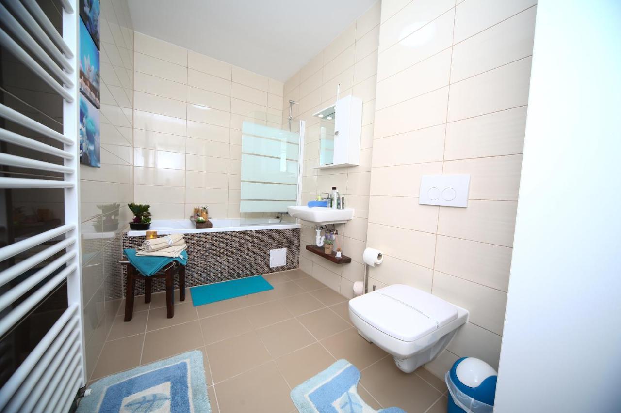 B&M Apartment Braşov Eksteriør billede